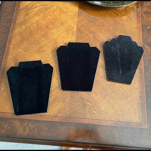 Three Velvet Necklace Stands in Black - Picture 2 of 4